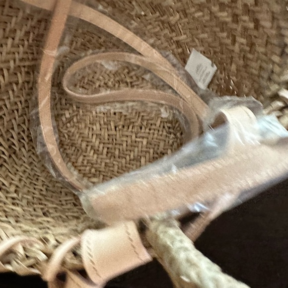 Nwt Niki logo-embossed basket tote bag. Fair offers!! - Picture 5 of 7